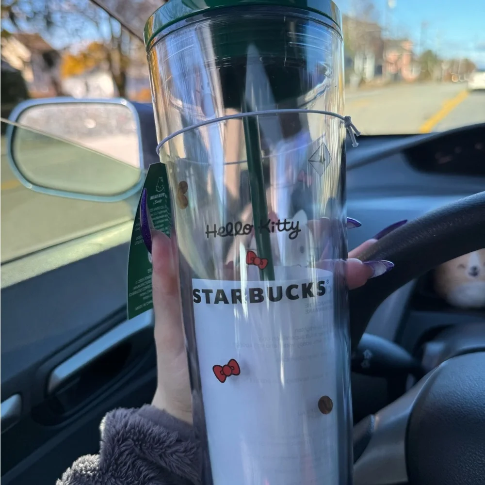 Hello kitty x Starbucks tumbler bundle - Picture 4 of 7